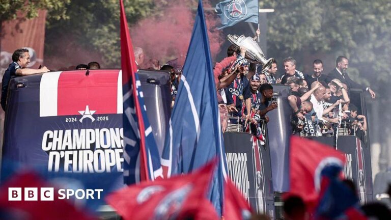 PSG hold parade to mark Champions League victory